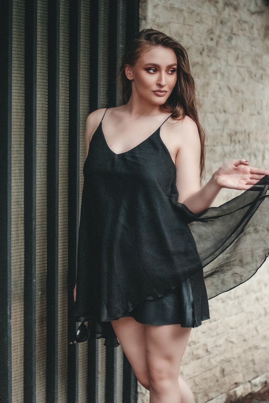 Šperky k malým černým šatům: Stylový doplněk pro každou příležitost