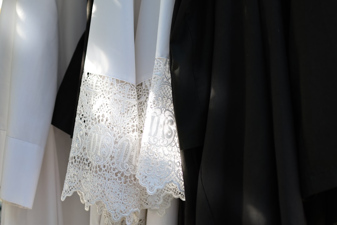 Krajkové body stylizace: Jak se obléct sexy a elegantně